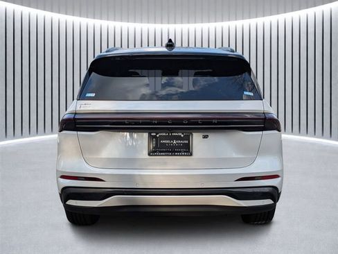 New 2026 Lincoln Nautilus Reserve w/ Jet Appearance Package image 4