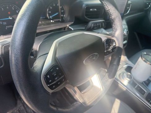Used 2021 Ford Explorer XLT w/ Equipment Group 202A RWD image 14