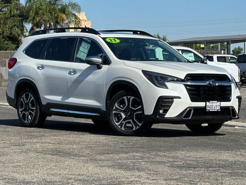 Used 2023 Subaru Ascent Touring AWD/4WD image 1