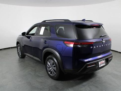 Certified 2025 Nissan Pathfinder SV FWD image 15