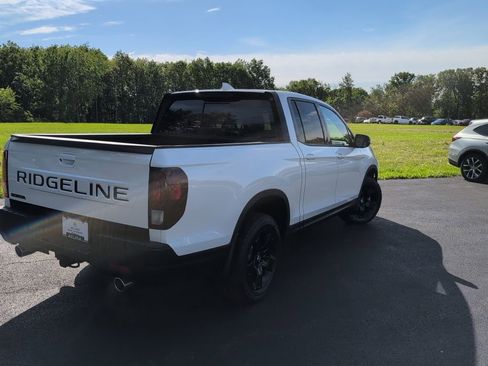 Used 2025 Honda Ridgeline Black Edition image 5
