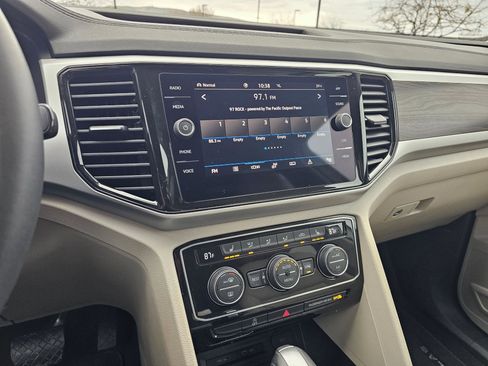 Used 2023 Volkswagen Atlas SE image 21