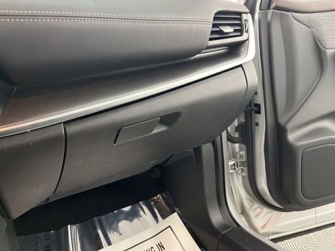 Used 2022 Nissan Rogue SV FWD image 35