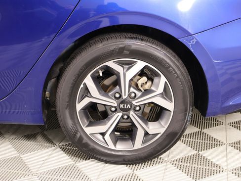 Used 2021 Kia Forte LXS image 17