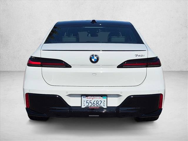 Used 2026 BMW 740i RWD image 8