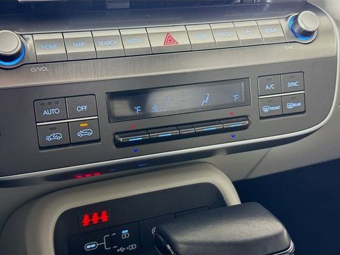 Certified 2024 Hyundai Kona SEL image 17