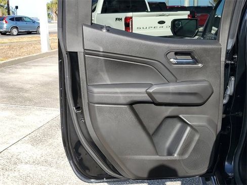 Used 2023 Chevrolet Colorado LT w/ LT Convenience Package II image 10