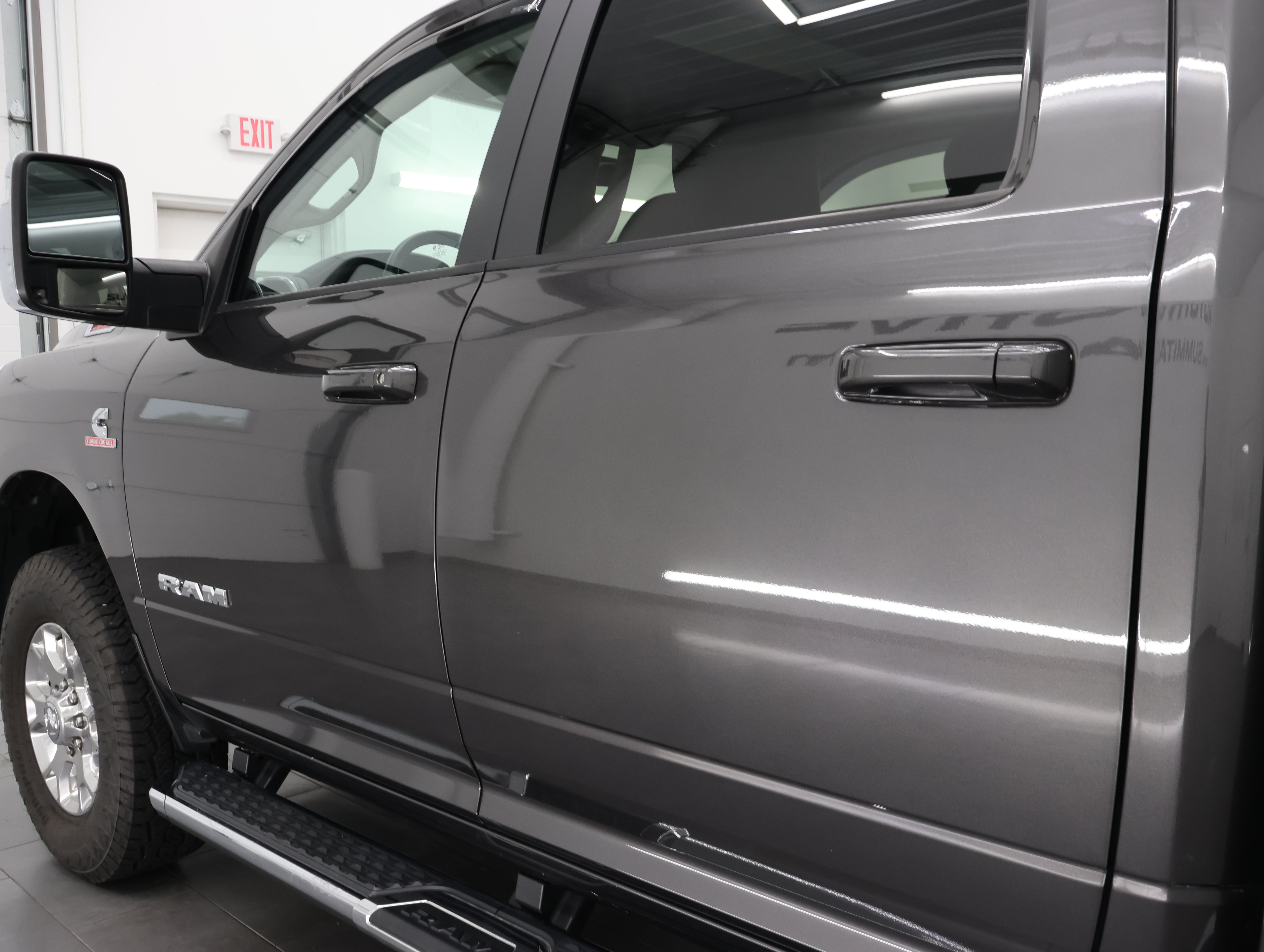 Used 2023 RAM 2500 Laramie AWD/4WD image 34