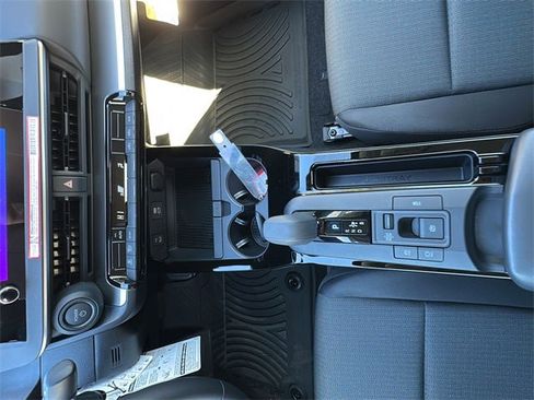 New 2026 Toyota Prius LE image 15