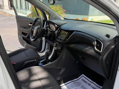 Used 2019 Chevrolet Trax LT w/ LPO, Protection Package AWD/4WD image 23