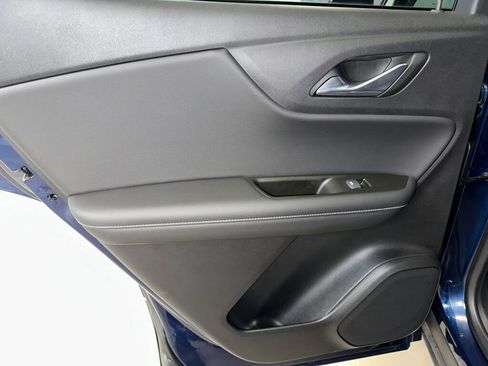 Used 2023 Chevrolet Blazer LT image 17