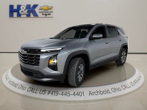 New 2026 Chevrolet Equinox LT w/ Convenience Package II FWD image 4