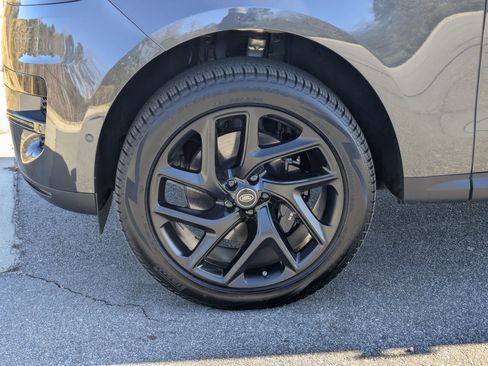 Certified 2025 Land Rover Range Rover Sport SE image 34