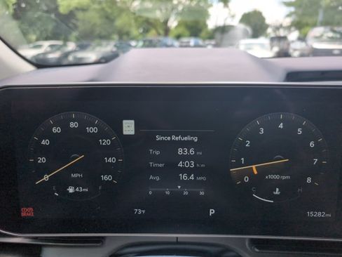 Used 2025 Kia Carnival SX Prestige FWD image 11