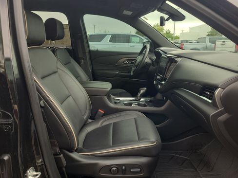 Used 2023 Chevrolet Traverse Premier w/ Redline Edition AWD/4WD image 26