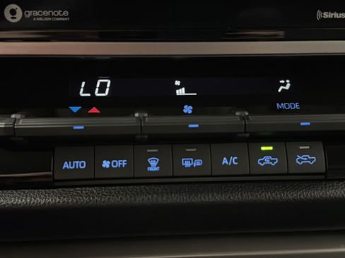 Used 2022 Toyota Tundra SR5 AWD/4WD image 17