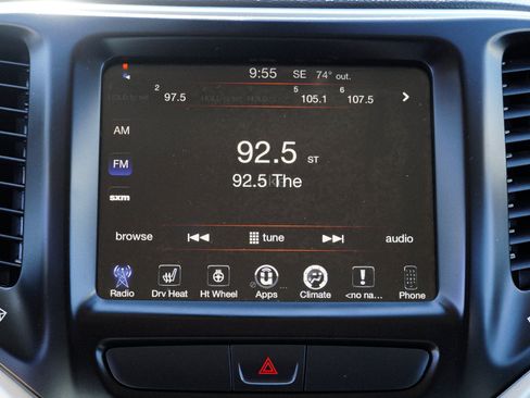 Used 2016 Jeep Cherokee Trailhawk w/ Leather Interior Group AWD/4WD image 35