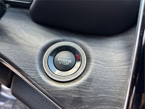 Used 2021 Jeep Grand Cherokee L Overland w/ Luxury Tech Group IV image 31