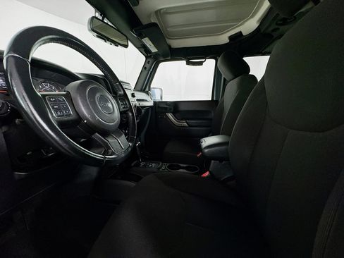 Used 2015 Jeep Wrangler Unlimited Sport image 19