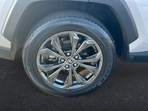 Used 2023 Toyota RAV4 XLE Premium AWD/4WD image 28