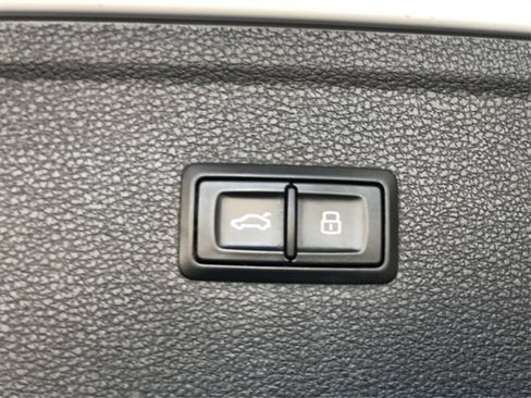 Used 2018 Audi Q5 2.0T Premium Plus AWD/4WD image 20