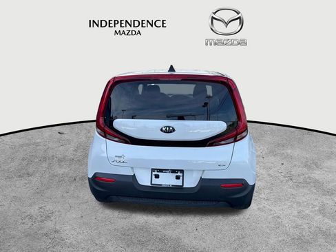 Used 2020 Kia Soul EX image 4