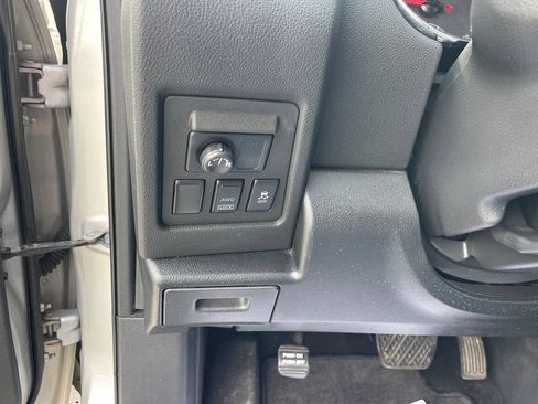 Used 2012 Nissan Rogue S AWD/4WD image 21