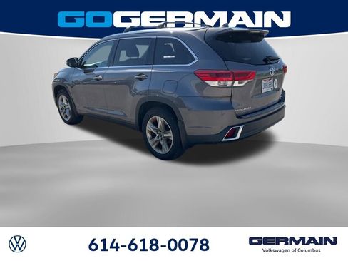 Used 2017 Toyota Highlander Limited AWD/4WD image 4