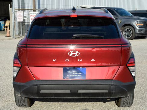 Used 2024 Hyundai Kona SEL image 9