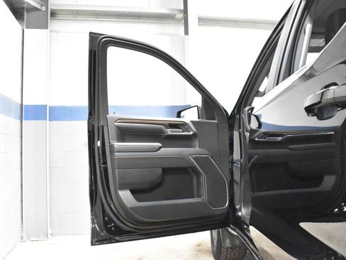 Used 2023 Chevrolet Silverado 1500 LT image 10