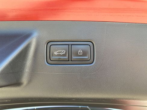 Used 2025 Hyundai Santa Fe SEL image 18