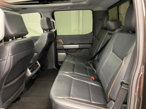 Used 2025 Ford F250 Lariat w/ Lariat Ultimate Package AWD/4WD image 28