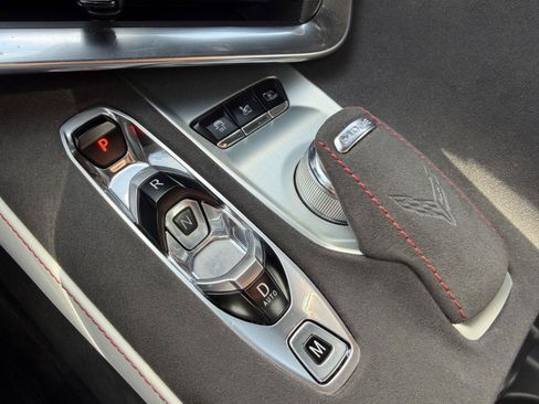 Used 2023 Chevrolet Corvette Stingray Premium Conv w/ Z51 Performance Package RWD image 22