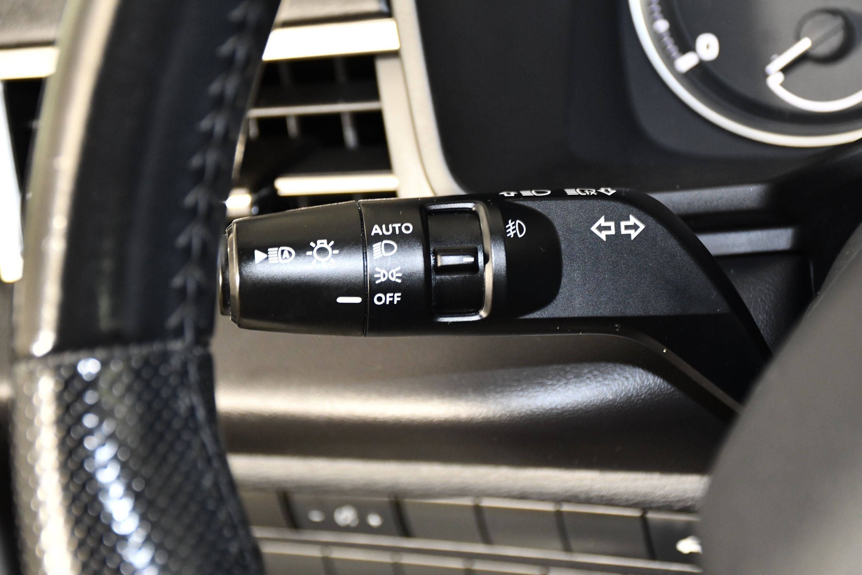 Used 2022 Mitsubishi Outlander SE AWD/4WD image 22