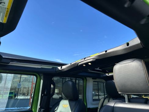 Used 2025 Jeep Wrangler Sport S image 38