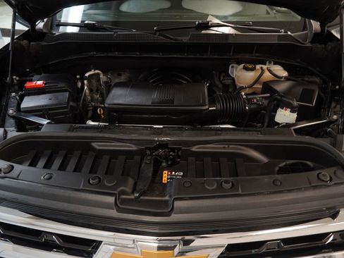 Used 2024 Chevrolet Silverado 1500 LT w/ Convenience Package II image 38