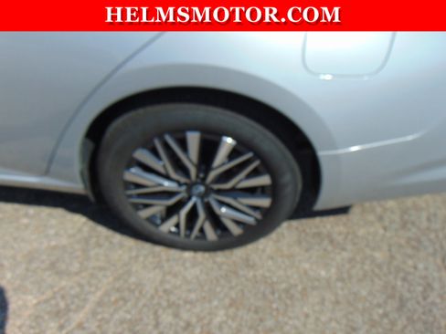 Used 2026 Nissan Altima 2.5 SV FWD image 11