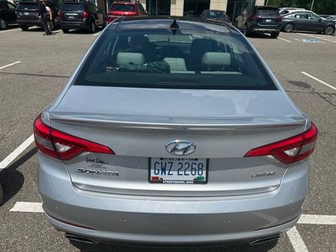 Used 2016 Hyundai Sonata Limited w/ Option Group 05 FWD image 2