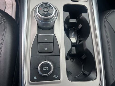 Used 2023 Ford Explorer XLT w/ Equipment Group 202A AWD/4WD image 33