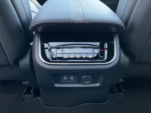 New 2026 Nissan Armada Platinum image 31