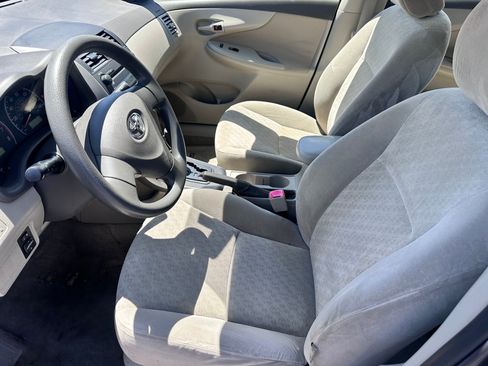 Used 2009 Toyota Corolla LE FWD image 5