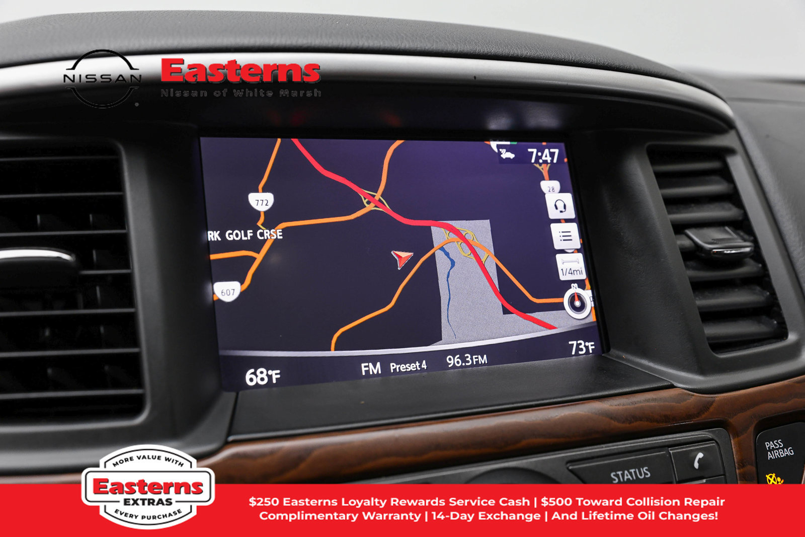 Used 2020 Nissan Pathfinder Platinum AWD/4WD image 12