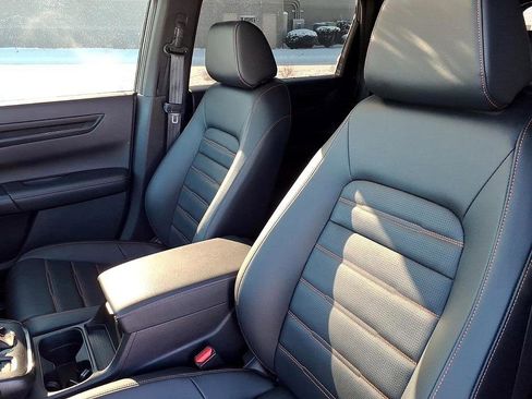 Used 2025 Honda CR-V Sport-L image 13