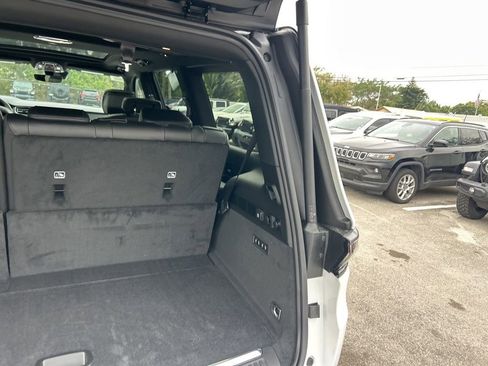 New 2026 Jeep Grand Wagoneer Summit image 33