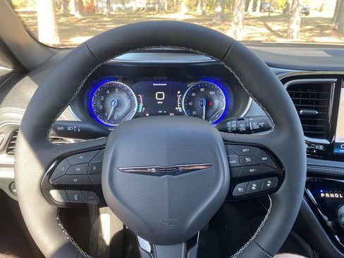 New 2026 Chrysler Pacifica Limited w/ S Appearance Package image 28