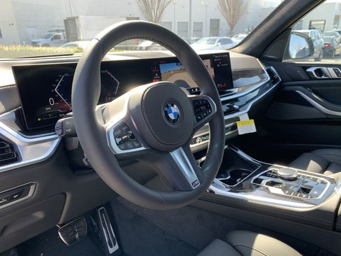 Certified 2025 BMW X7 xDrive40i w/ M Sport Package AWD/4WD image 15