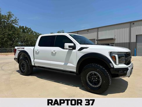 Used 2025 Ford F150 Raptor AWD/4WD image 6