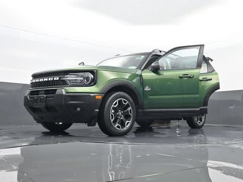 Used 2025 Ford Bronco Sport Outer Banks w/ Outer Banks Tech Package+ AWD/4WD image 33