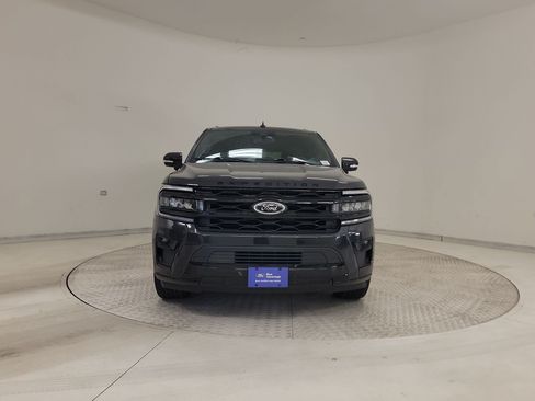 Used 2023 Ford Expedition Limited RWD image 4