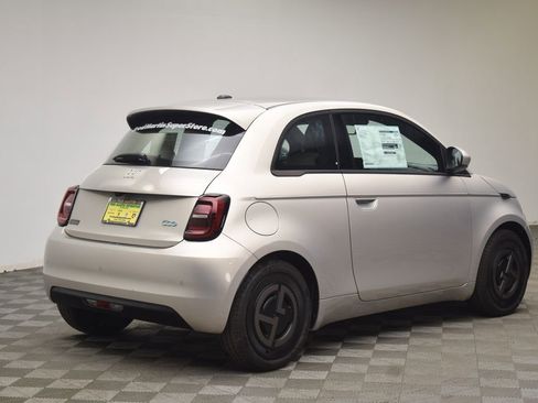 New 2025 FIAT 500 e image 6